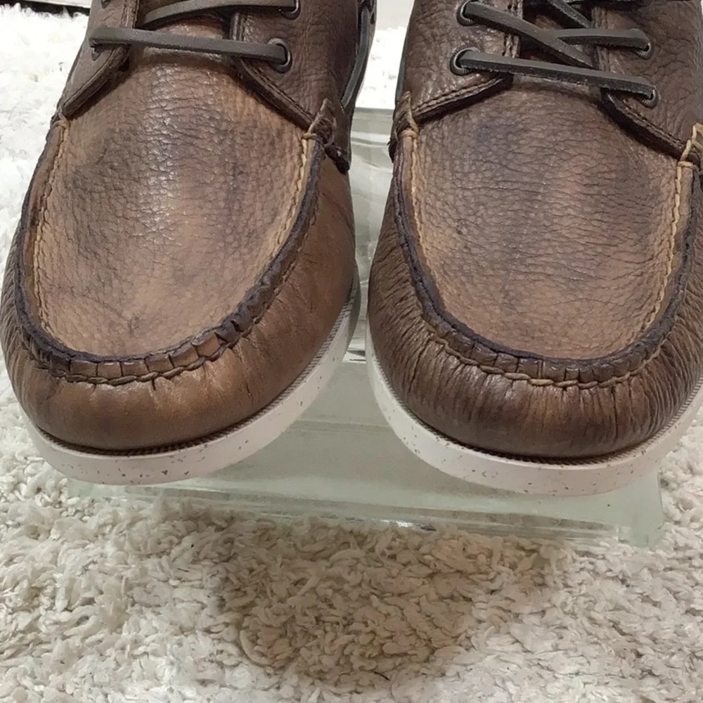 Frye men’s distressed brown leather boat shoes 9.5
